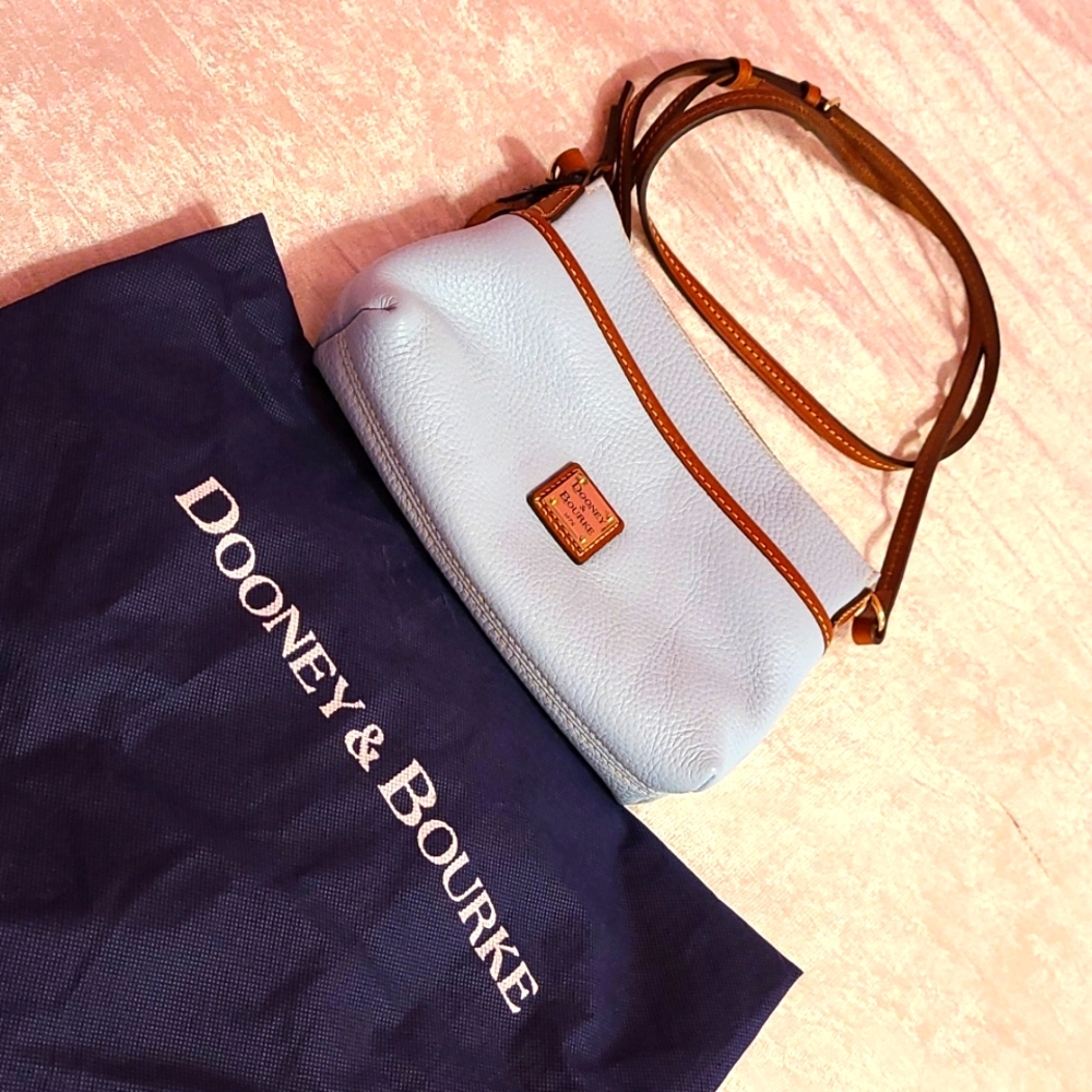 Dooney & Bourke Crossbody Bag | Blue 💙 with Red ❤️ Interior